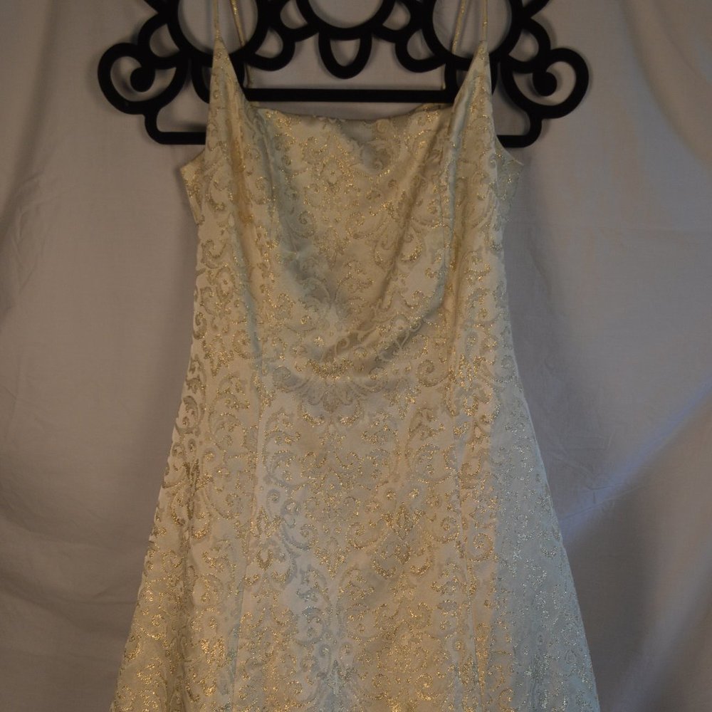 EVENING GOWN